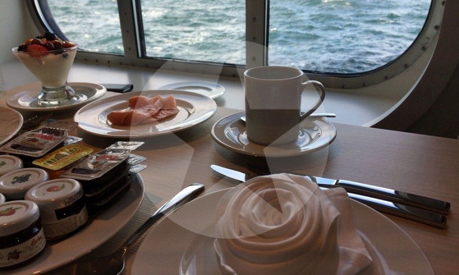Frühstück im Atlantik auf der Mein Schiff 5